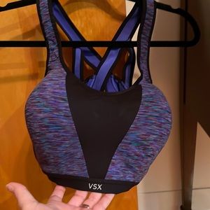 Victoria Secret VSX sport bra.. never worn, like new.